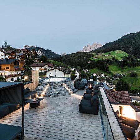 Viel Nois Guest House Фунес Экстерьер фото