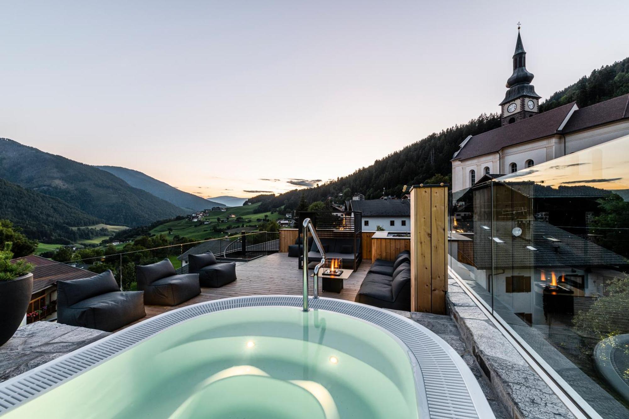 Viel Nois Guest House Фунес Экстерьер фото